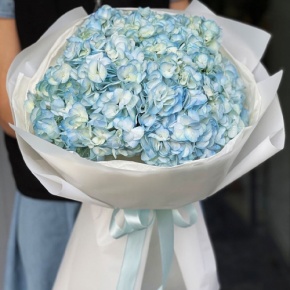 Букет из 5 голубых гортензий в Электрогорске