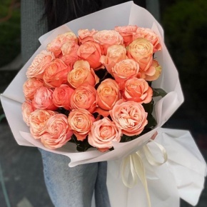 Букет из 23 пионовидных роз Эквадор сорта Кахала (60см) в Электрогорске