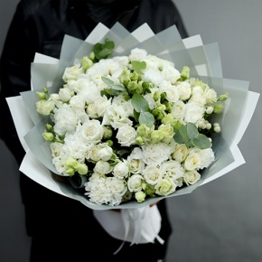 Букет "Маскарпоне" из роз, диантусов, эустом и гиперикума в Электрогорске