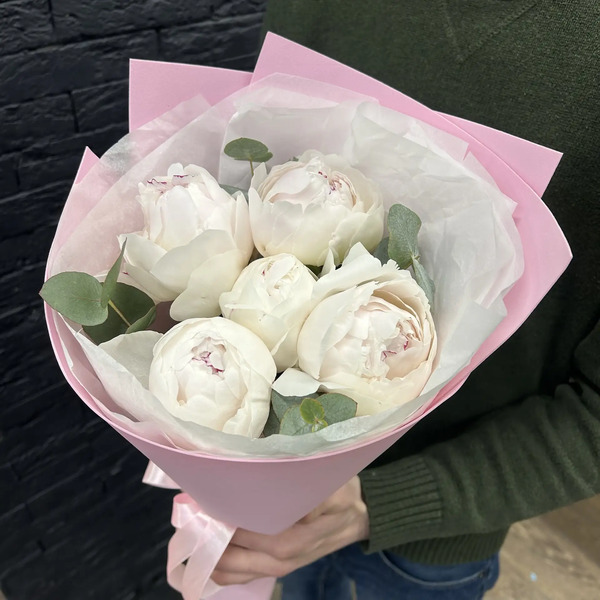 Букет из 5 пионов Одиле "Пломбир" в Электрогорске