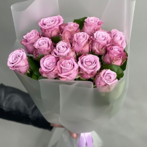 Монобукет из 15 малиновых роз Меритим (50 см) в Электрогорске
