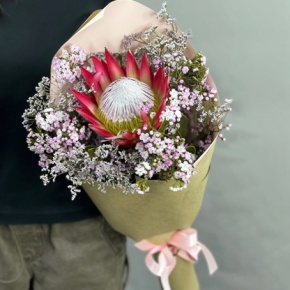 Букет из хамелациума, лимонниума и протеи в Электрогорске