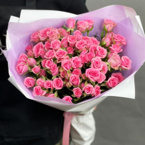Букет "Рассвет принцессы" из 15 кустовых роз (50 см) в Электрогорске