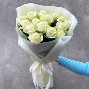 Букет "Умка" из 15 белых роз (50 см) в Электрогорске
