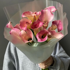 Букет из 13 нежных калл в Электрогорске