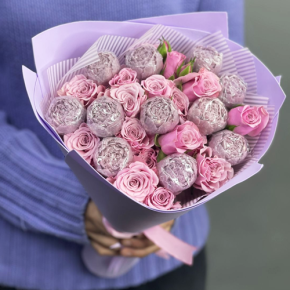 Букет из шоколадных пионов и кустовых роз в Электрогорске