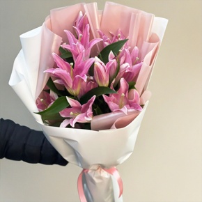 Монобукет из 9 ароматных розовых лилий в Электрогорске