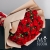 Букет 15 кустовых красных роз в Электрогорске Букет 15 кустовых красных роз в Электрогорске