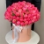 Композиция в шляпной коробке из 113 пионов Корал Шарм в Электрогорске Композиция в шляпной коробке из 113 пионов Корал Шарм в Электрогорске