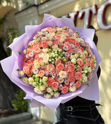 Букет из 101 кустовой розы микс в Электрогорске